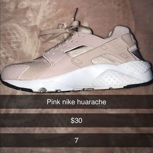 Shoes and lululemon leggings